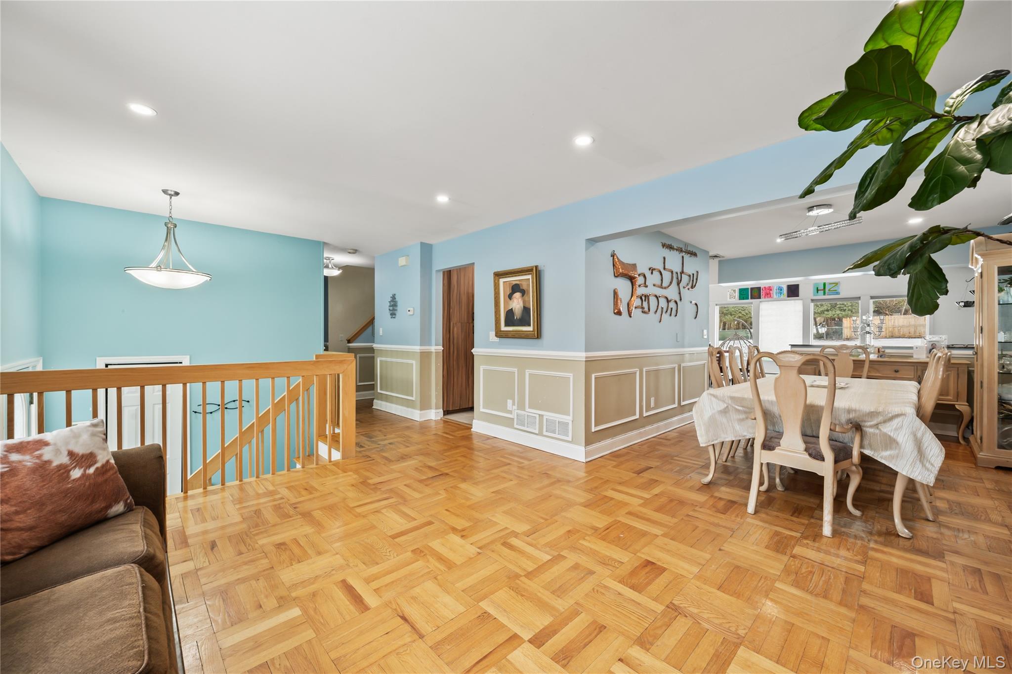 11 Castle Drive Chestnut Ridge, NY 10977 - Photo 3 of 34 a view of a livingroom with furniture and a rug