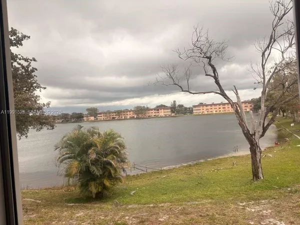 $1,200 | 18707 Northeast 2nd Avenue, Unit 919, Miami, FL 33179