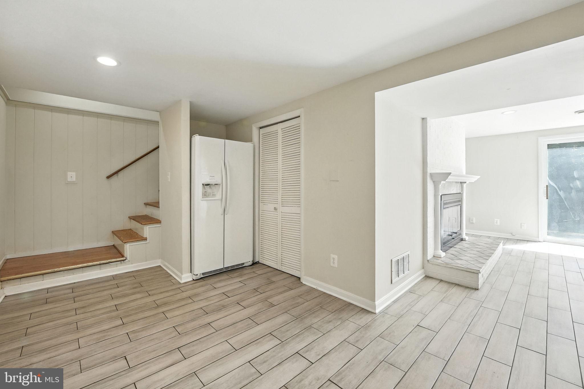 5206 Easton Drive Springfield, VA 22151 - Photo 22 of 39 a view of an empty room