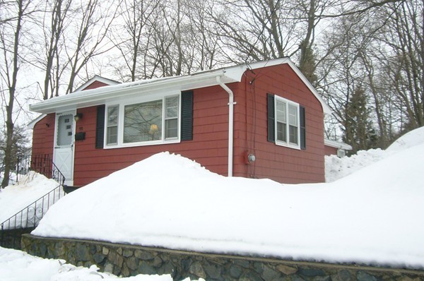 10 Linton Road Lynn, MA 01904 - Photo 1 of 25 Gallery Image 1