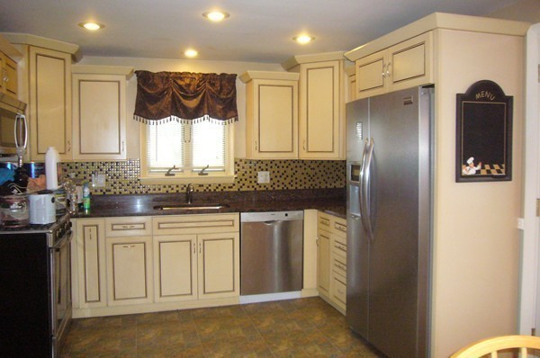 10 Linton Road Lynn, MA 01904 - Photo 3 of 25 Gallery Image 3