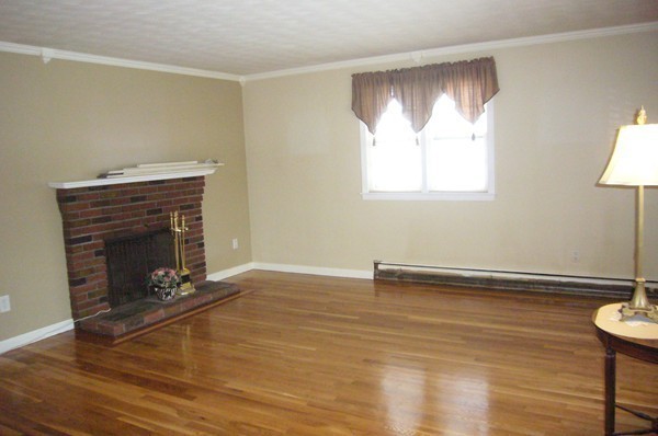 10 Linton Road Lynn, MA 01904 - Photo 8 of 25 Gallery Image 8