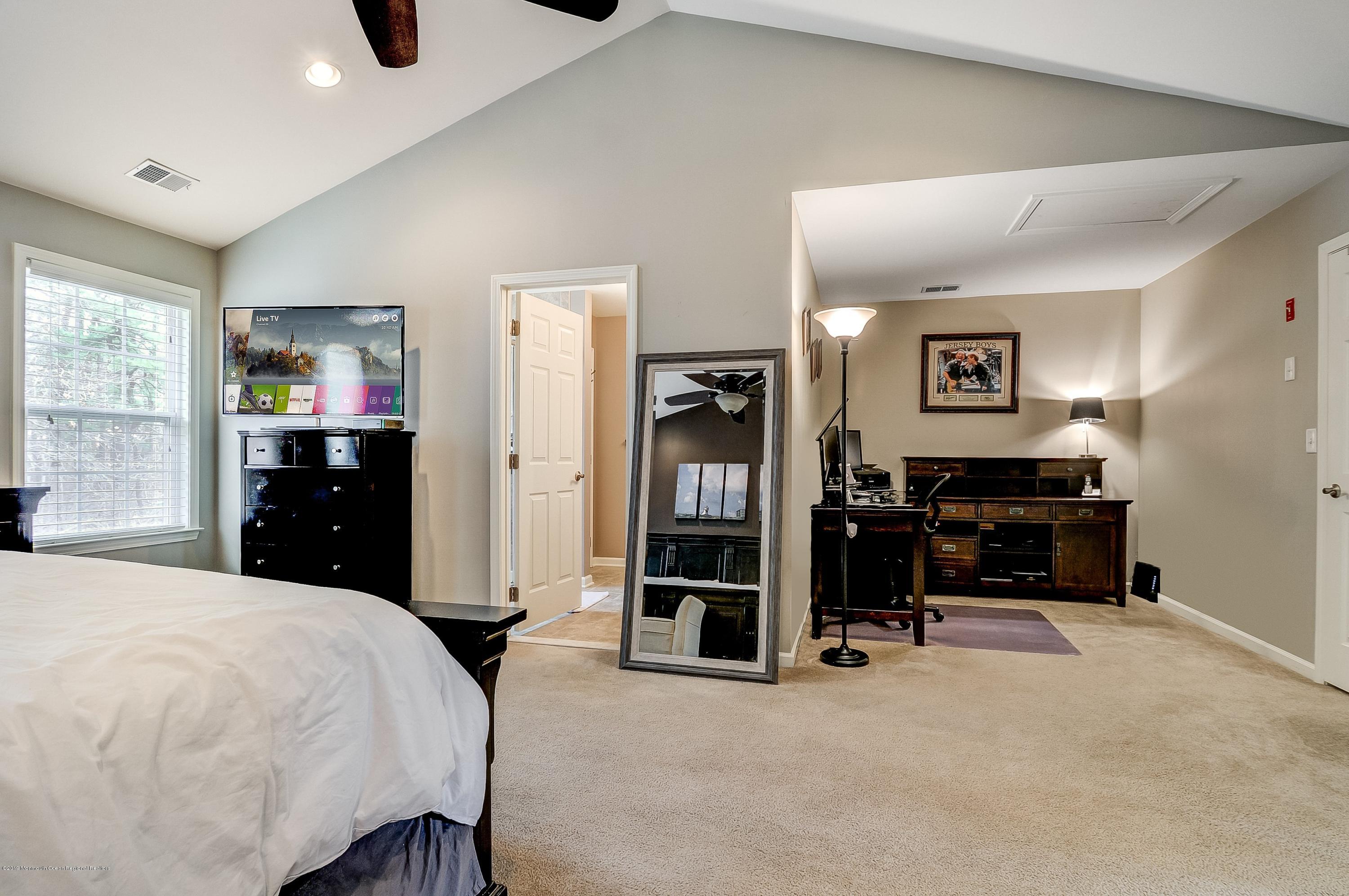 10 Santa Rosa Lane Tinton Falls, NJ 07753 - Photo 14 of 22 015_Suite 1
