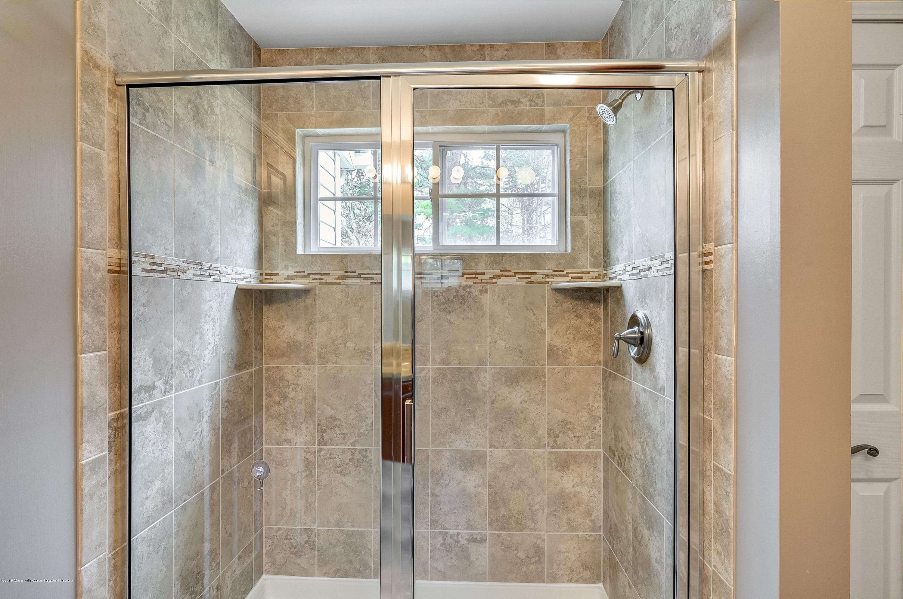 10 Santa Rosa Lane Tinton Falls, NJ 07753 - Photo 17 of 22 018_Suite 1