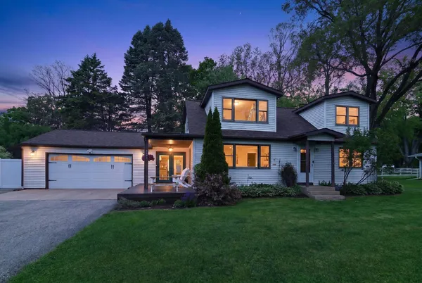 $490,000 | 2401 County Road MM, Fitchburg, WI 53575