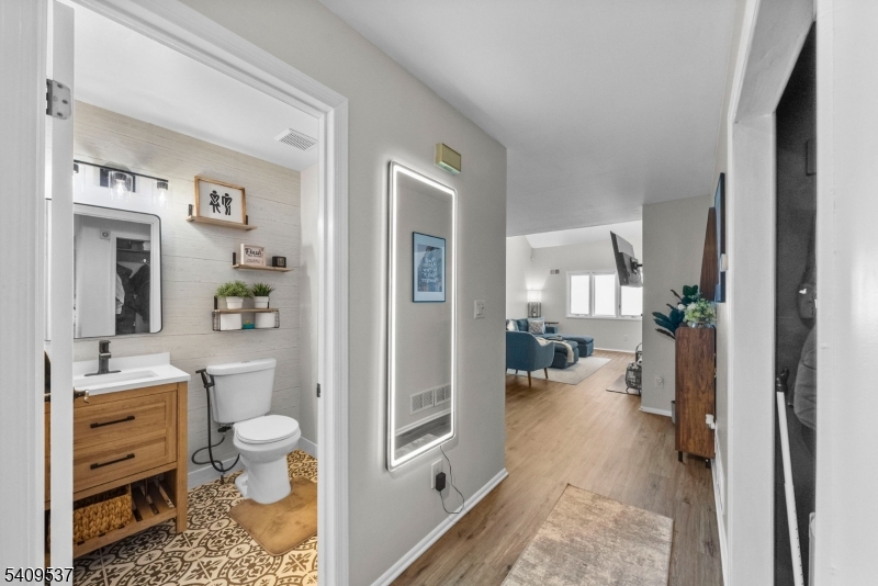 23 Bayowski Road West Orange, NJ 07052 - Photo 11 of 38