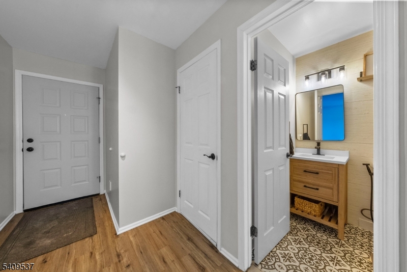 23 Bayowski Road West Orange, NJ 07052 - Photo 12 of 38