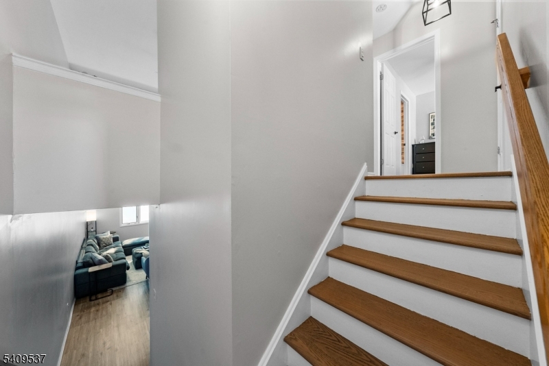 23 Bayowski Road West Orange, NJ 07052 - Photo 20 of 38