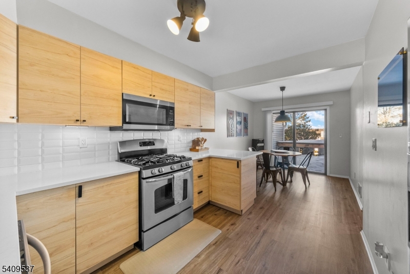 23 Bayowski Road West Orange, NJ 07052 - Photo 2 of 38