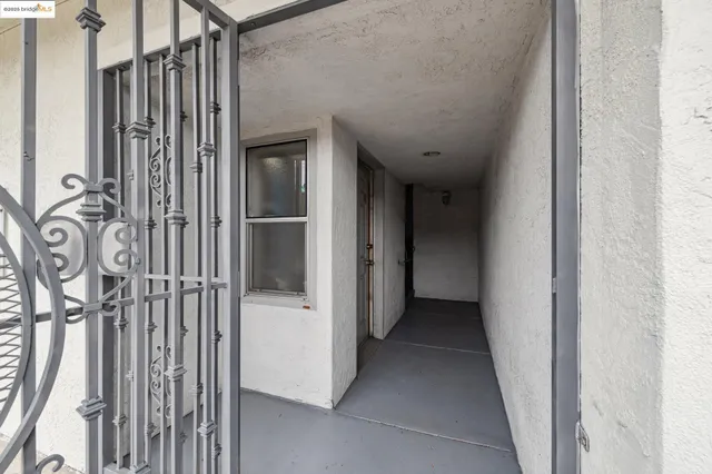 $795,000 | 5238 Clinton Avenue, Richmond, CA 94805