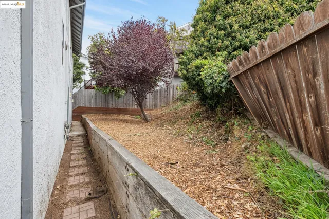 $795,000 | 5238 Clinton Avenue, Richmond, CA 94805