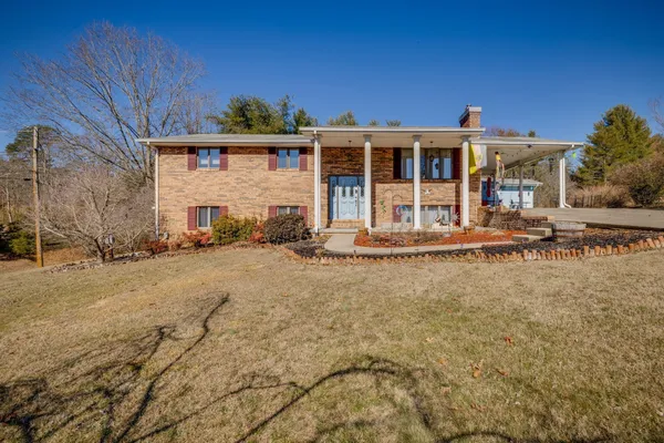 $349,900 | 929 Nantucket Avenue, Mount Carmel, TN 37645