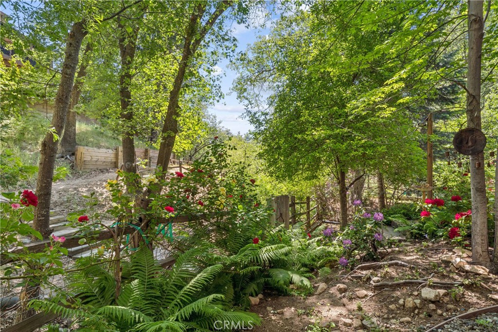 28971 North Shore Road Lake Arrowhead, CA 92352 - Photo 37 of 60