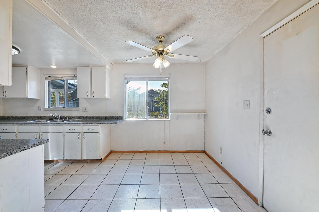 3620 Hilsinger Road Phoenix, OR 97535 - Photo 6 of 21 Eating Area-Dining