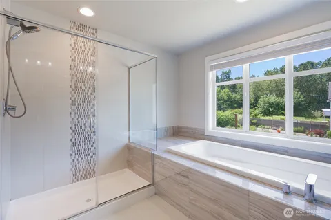 $960,000 | 12570 51st Place South, Tukwila, WA 98178