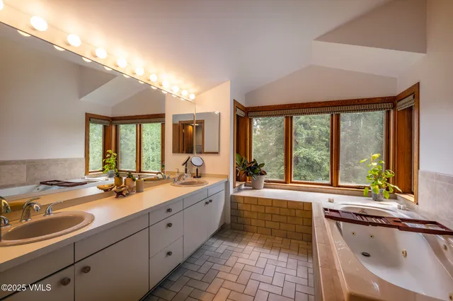 $5,750,000 | 304 Meadow Road, Edwards, CO 81632