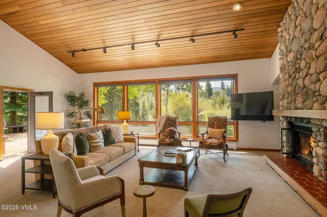 $5,750,000 | 304 Meadow Road, Edwards, CO 81632