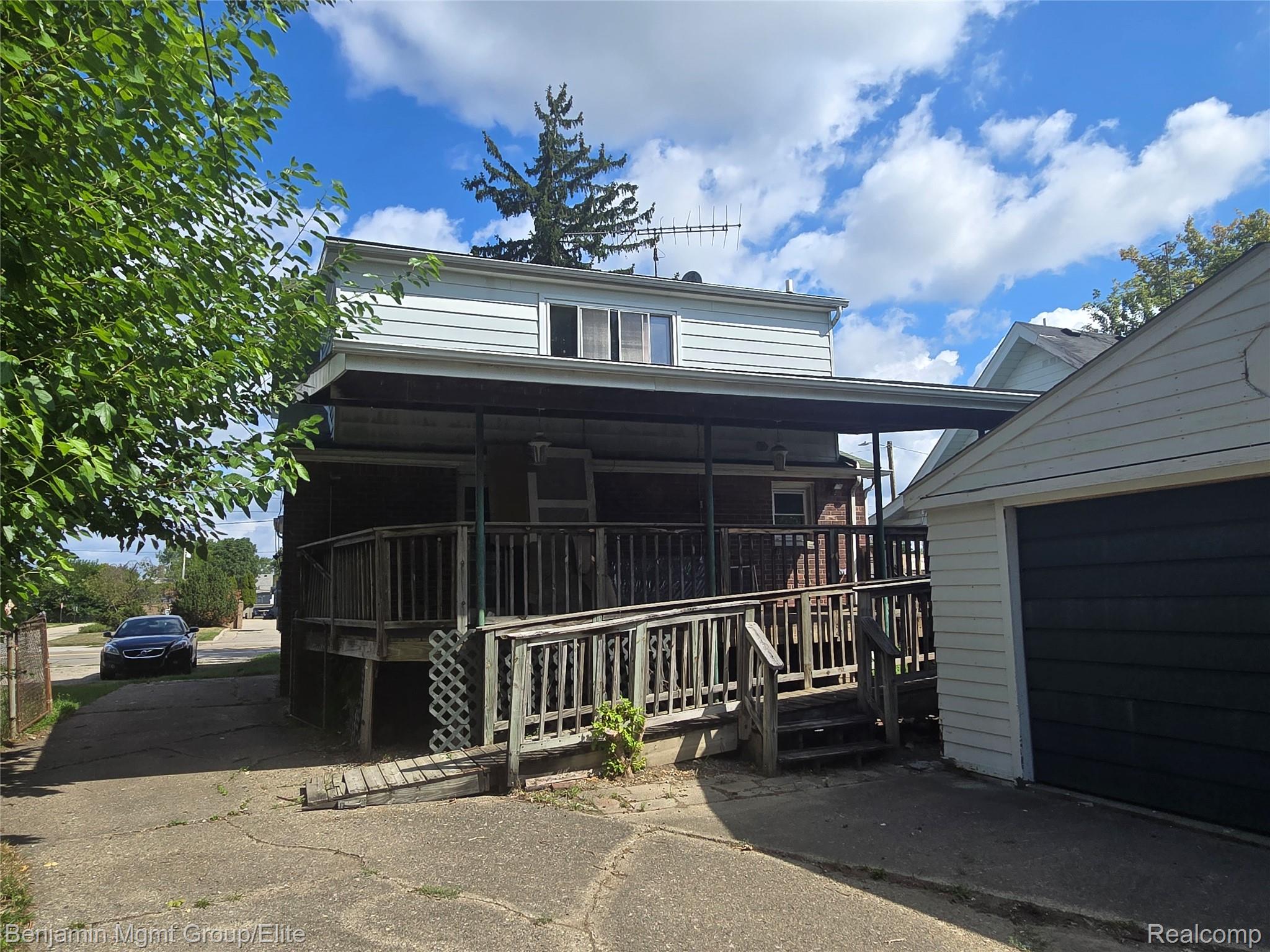 16504 East 10 Mile Road Eastpointe, MI 48021 - Photo 4 of 21 20260827_112736.jpg