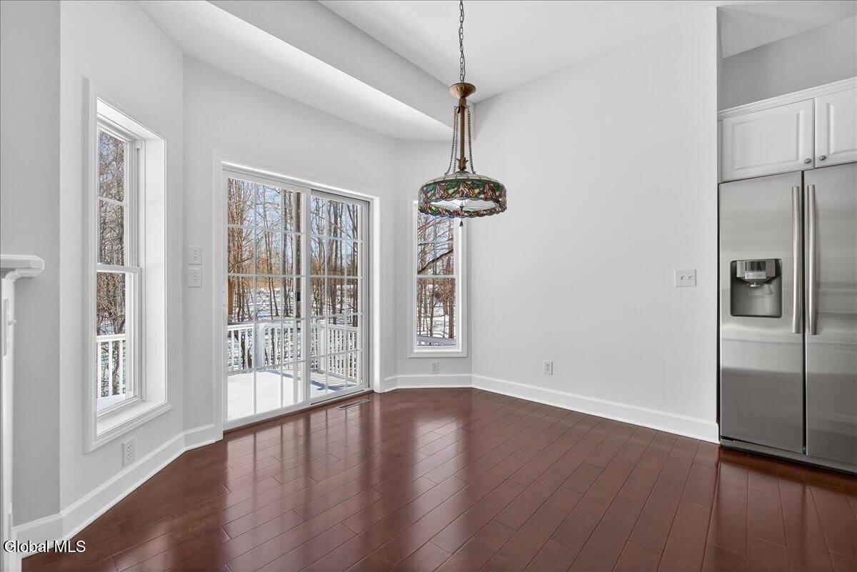 19 Highview Way Halfmoon, NY 12118 - Photo 24 of 76 Slider Leads to Trex Deck