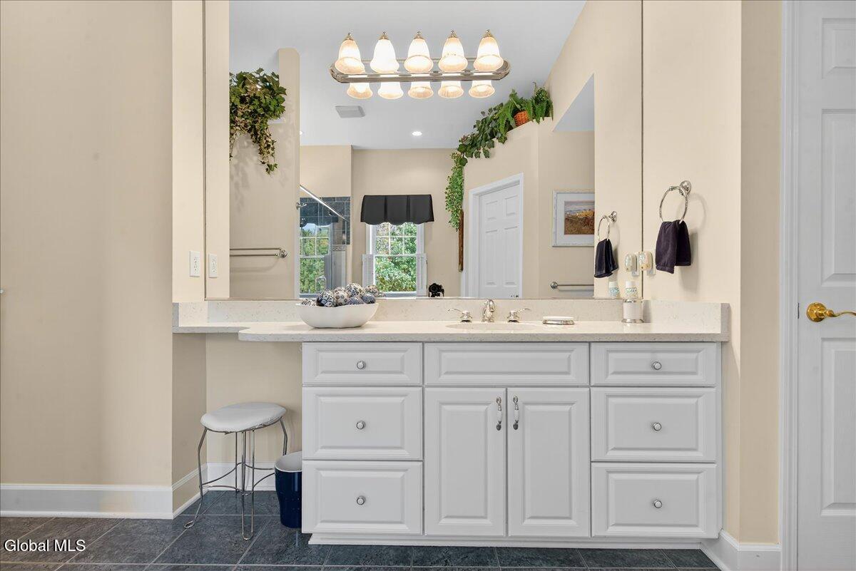 19 Highview Way Halfmoon, NY 12118 - Photo 35 of 76 Oversized Vanity Area!