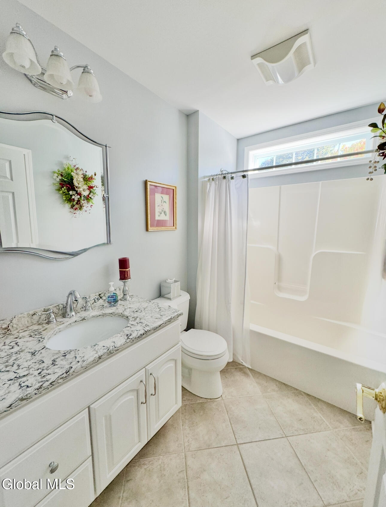 19 Highview Way Halfmoon, NY 12118 - Photo 46 of 76 White Vanity w/Quartz Top!