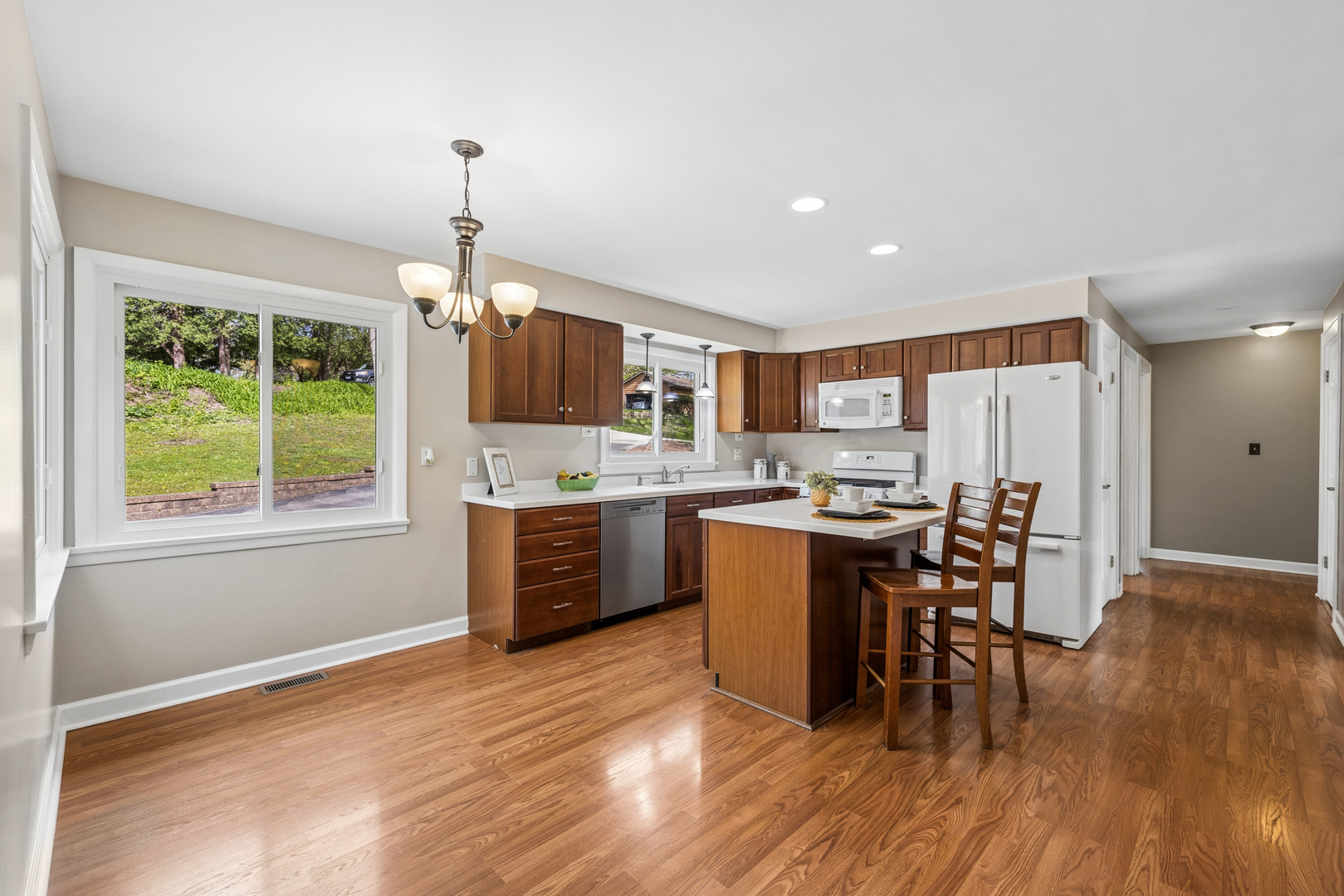 809 Ridgeland Street Fox River Grove, IL 60021 - Photo 13 of 50