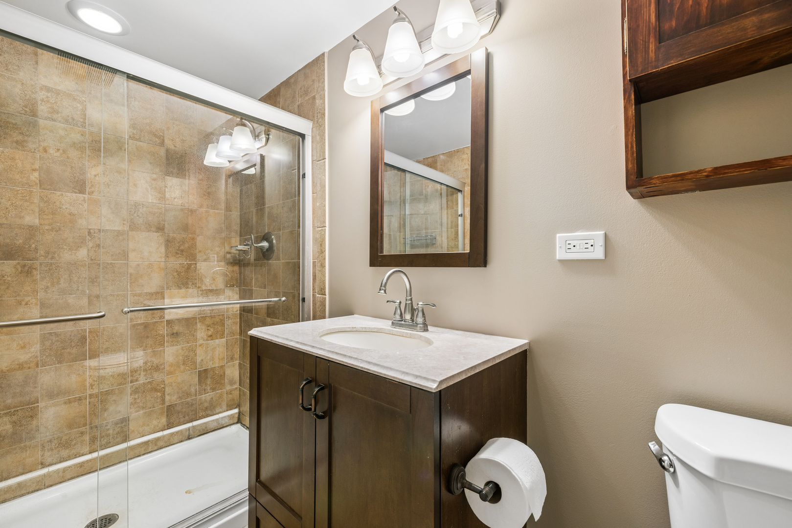 809 Ridgeland Street Fox River Grove, IL 60021 - Photo 29 of 50 a bathroom with a sink a toilet and a mirror