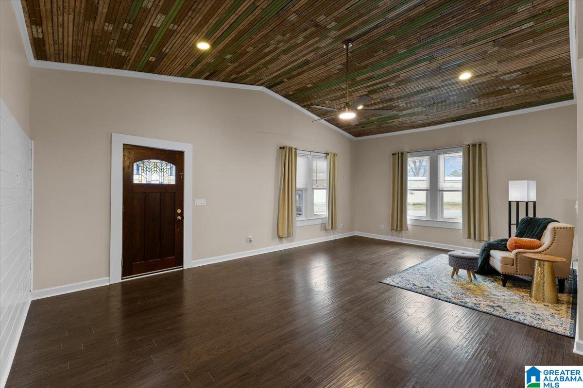 301 Adams Avenue East Oneonta, AL 35121 - Photo 11 of 26