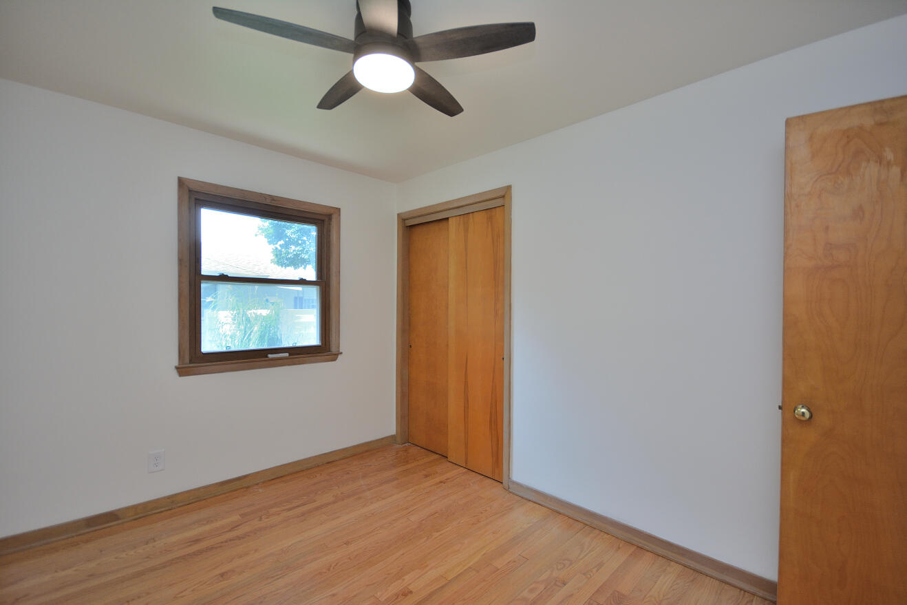 3122 West Rochelle Avenue Glendale, WI 53209 - Photo 17 of 25 DSC_3039_10572