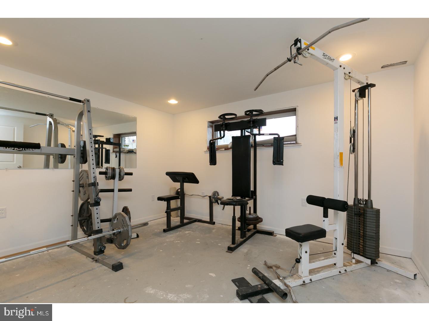 347 Peach Road Bellmawr, NJ 08031 - Photo 19 of 21 Gallery Image 19