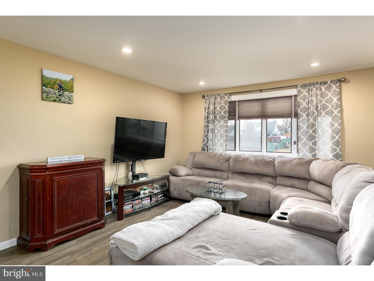347 Peach Road Bellmawr, NJ 08031 - Photo 3 of 21 Gallery Image 3