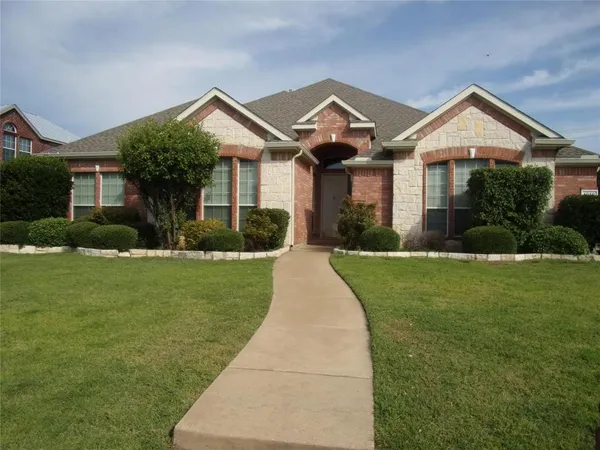 $2,995 | 1019 Manchester Drive, Mansfield, TX 76063