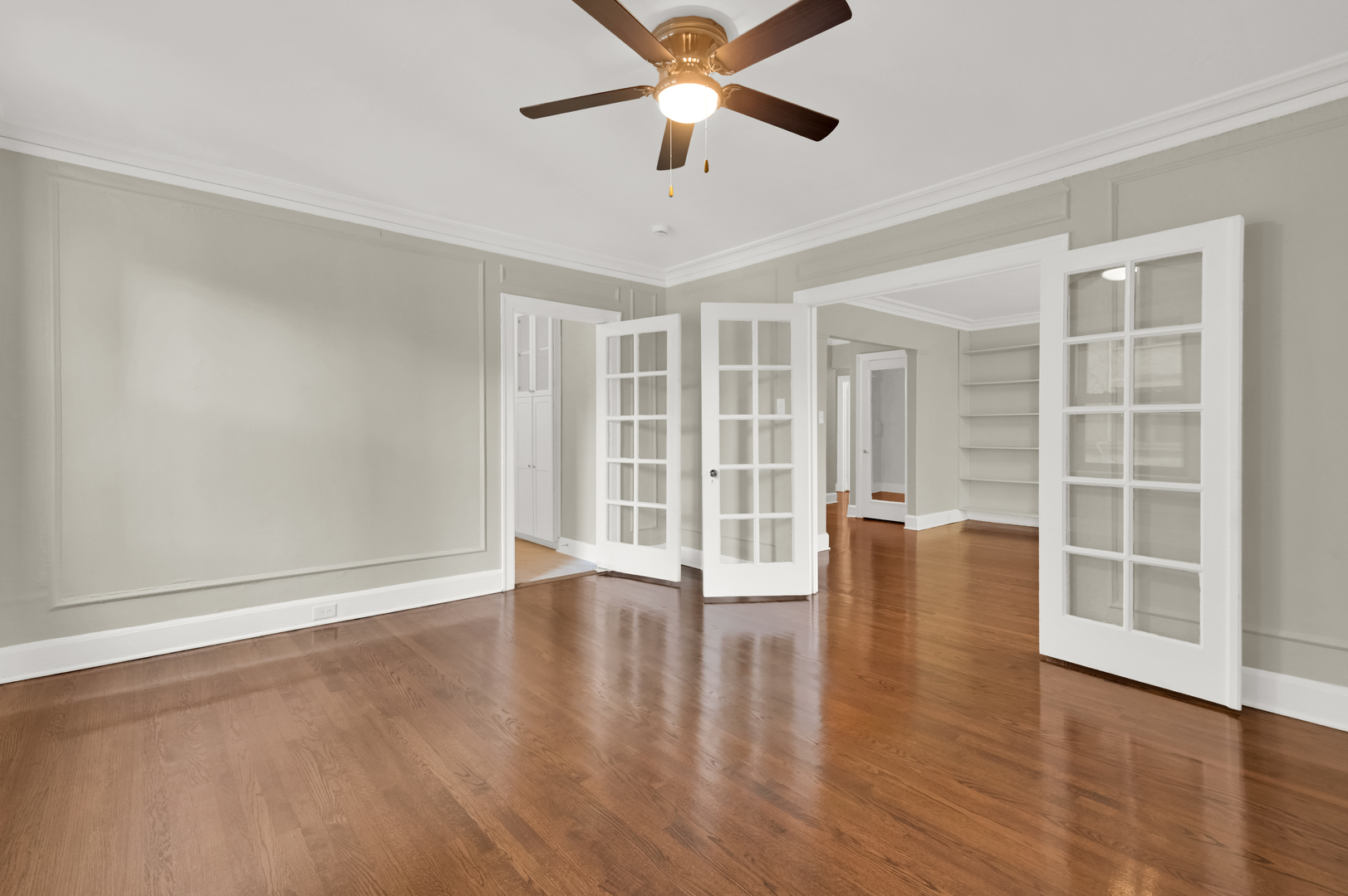 1755 East 55th Street, Unit 301 Chicago, IL 60615 - Photo 19 of 35