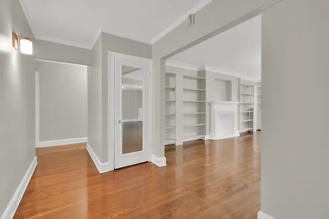 $230,000 | 1755 East 55th Street, Unit 301, Chicago, IL 60615