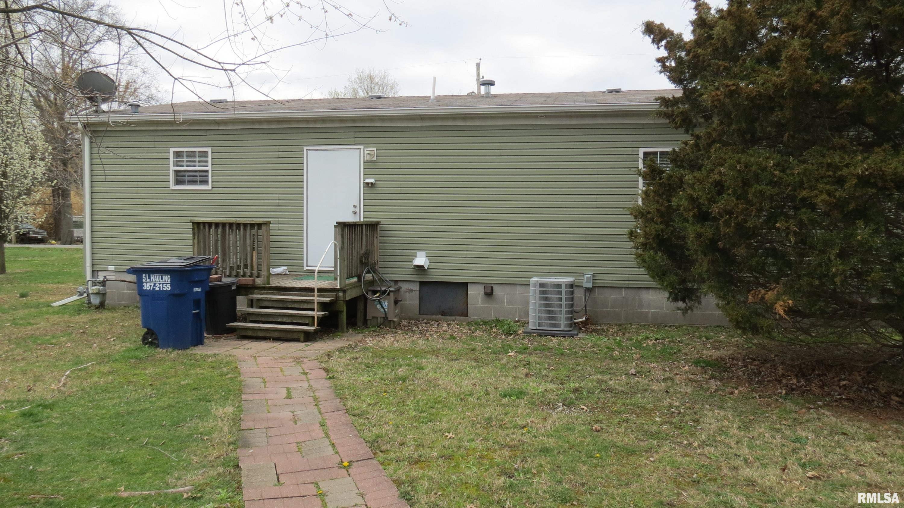 3210 Sunfield Road Du Quoin, IL 62832 - Photo 2 of 14