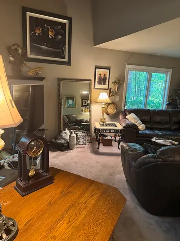 $375,000 | 1325 Laurel Oaks Drive, Streamwood, IL 60107