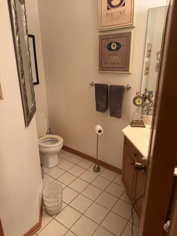 $375,000 | 1325 Laurel Oaks Drive, Streamwood, IL 60107