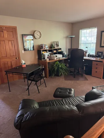 $375,000 | 1325 Laurel Oaks Drive, Streamwood, IL 60107