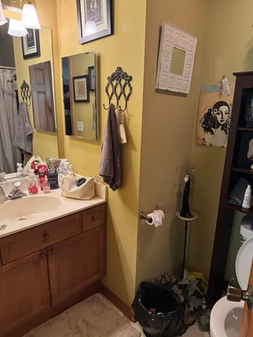 $375,000 | 1325 Laurel Oaks Drive, Streamwood, IL 60107