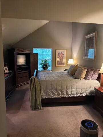 $375,000 | 1325 Laurel Oaks Drive, Streamwood, IL 60107