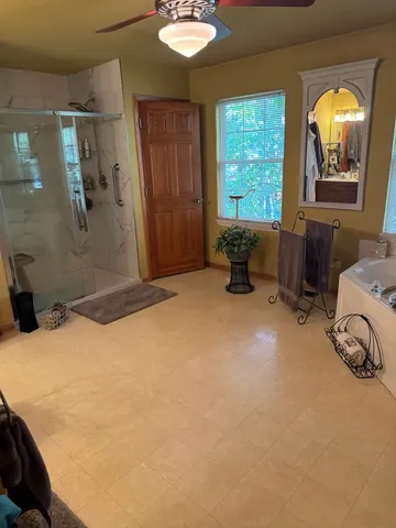 $375,000 | 1325 Laurel Oaks Drive, Streamwood, IL 60107