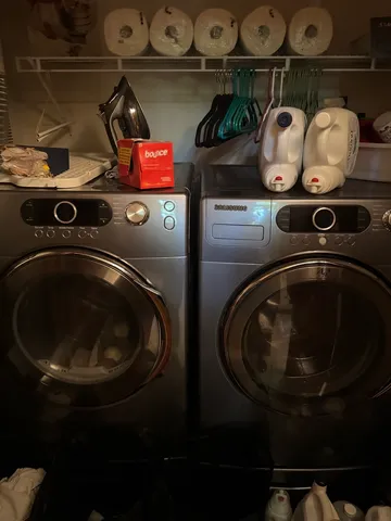 $375,000 | 1325 Laurel Oaks Drive, Streamwood, IL 60107