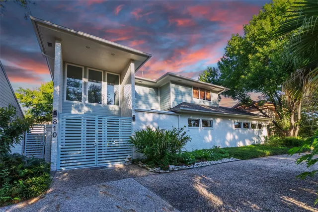 $805,000 | 810 Ivy Wall Drive, Houston, TX 77079