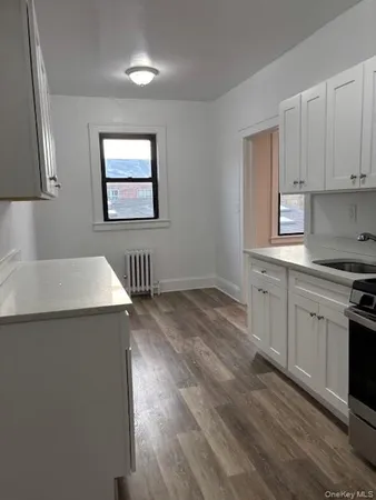 $2,695 | 159 Main Street, Unit 2C, Huntington, NY 11743