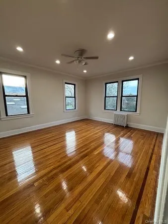 $2,695 | 159 Main Street, Unit 2C, Huntington, NY 11743