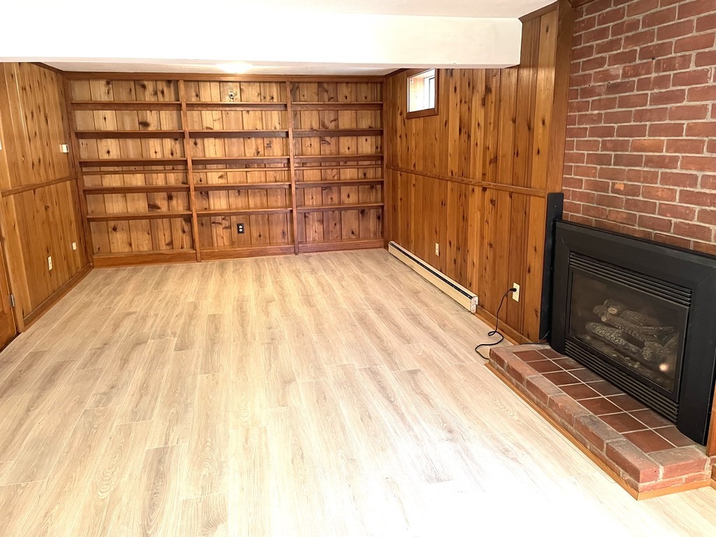 82 Tracy Circle Amherst, MA 01002 - Photo 30 of 31 Gallery Image 30