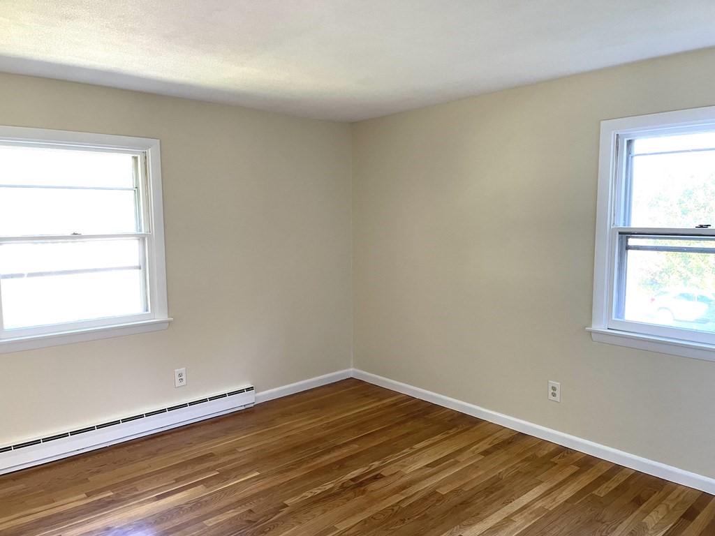 82 Tracy Circle Amherst, MA 01002 - Photo 5 of 31 Gallery Image 5