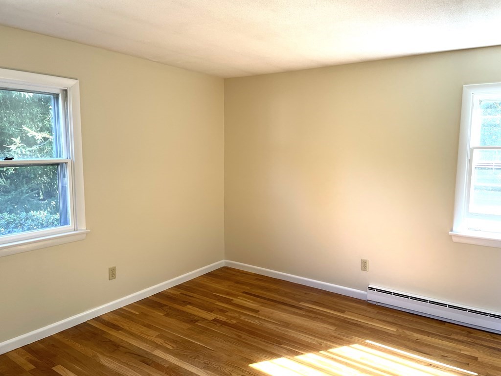 82 Tracy Circle Amherst, MA 01002 - Photo 7 of 31 Gallery Image 7