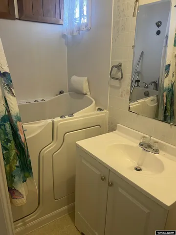 $139,000 | 502 West State Street, Rawlins, WY 82301