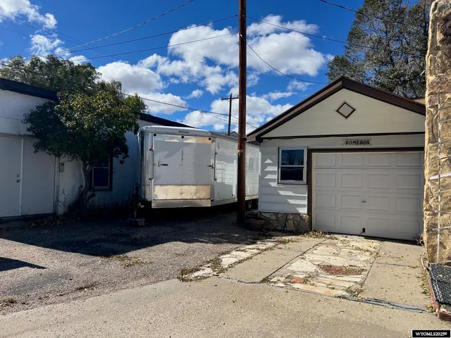$139,000 | 502 West State Street, Rawlins, WY 82301